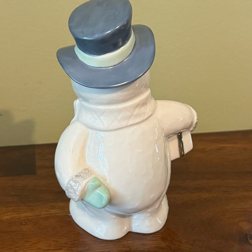 Lenox Snowan with Present and Top Hat - Picture 4 of 9